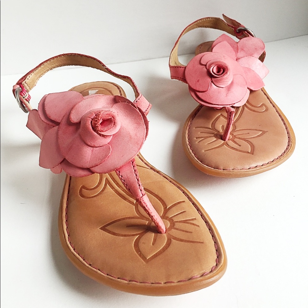 Born Smooch Thong Sandal, size 8